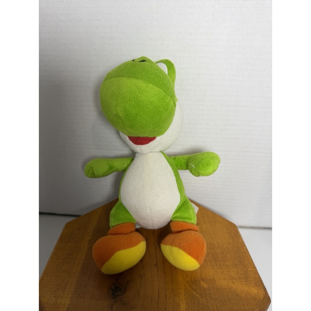 Nintendo Super Mario Yoshi Plush Green Dinosaur Jakks Pacific 9–10" Stuffed Toy